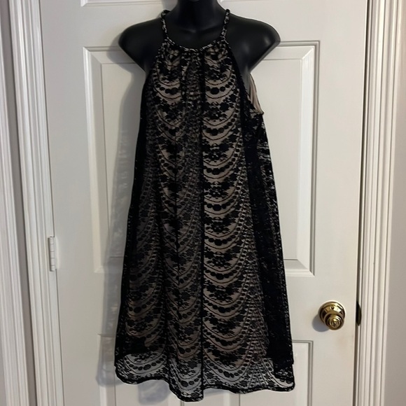 London Times Dresses & Skirts - London Times lace overlay swing halter dress